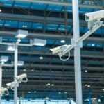 Övervakningskameror i fabrik